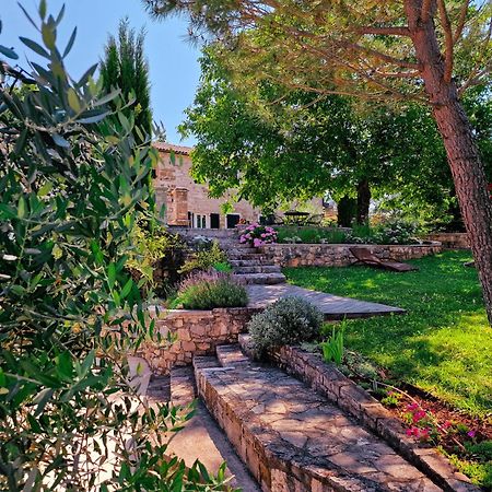 Stancija Ruseti Bed & Breakfast Oprtalj ภายนอก รูปภาพ