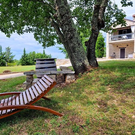 Stancija Ruseti Bed & Breakfast Oprtalj ภายนอก รูปภาพ
