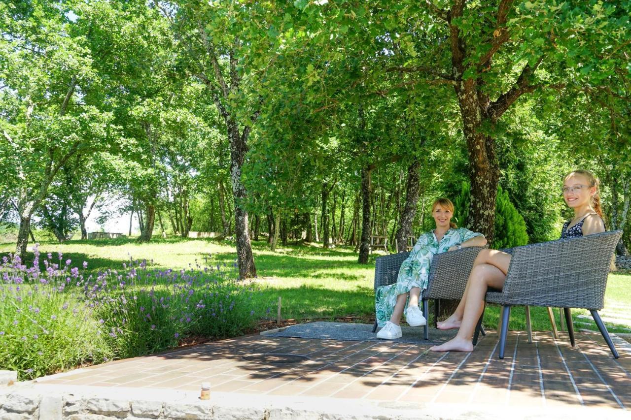 Stancija Ruseti Bed & Breakfast Oprtalj ภายนอก รูปภาพ