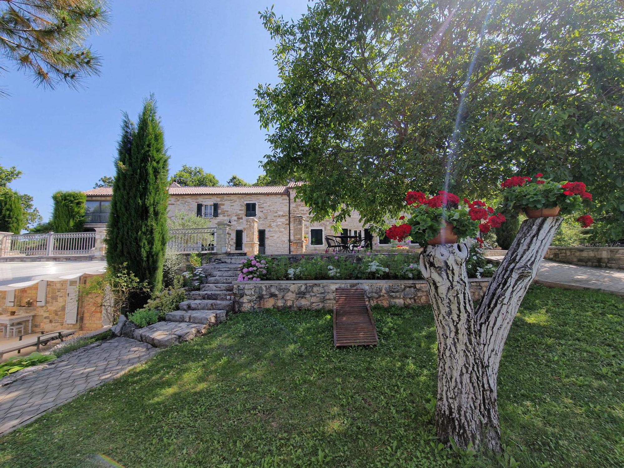 Stancija Ruseti Bed & Breakfast Oprtalj ภายนอก รูปภาพ