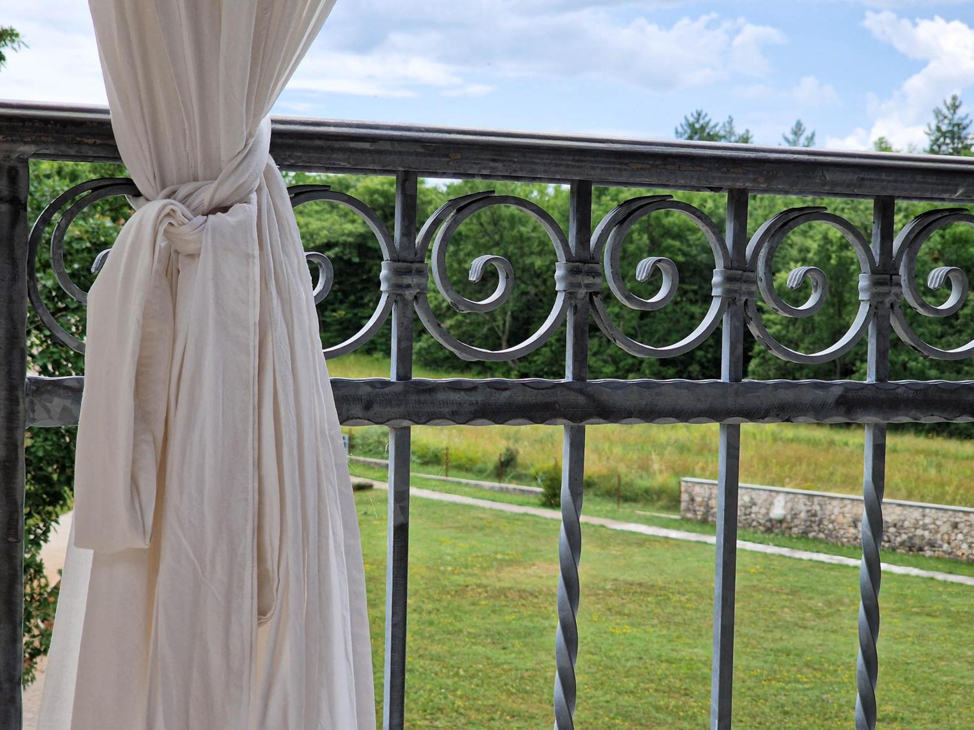 Stancija Ruseti Bed & Breakfast Oprtalj ภายนอก รูปภาพ