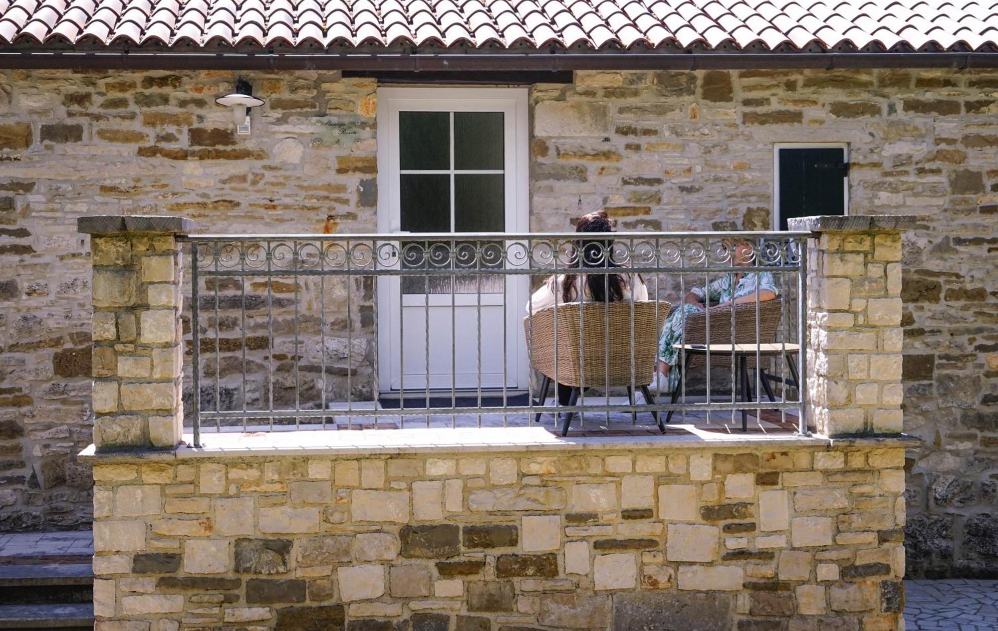 Stancija Ruseti Bed & Breakfast Oprtalj ห้อง รูปภาพ