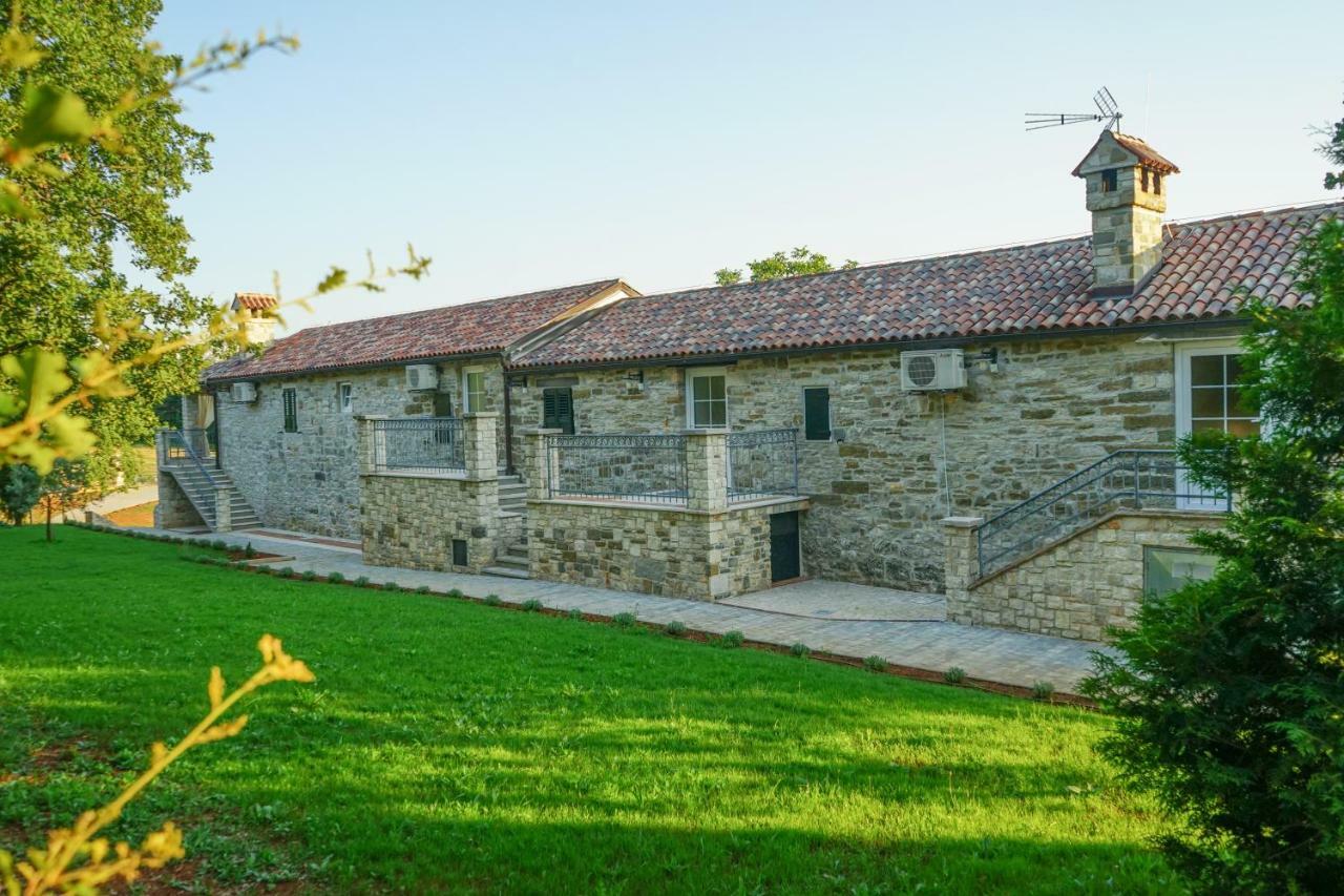 Stancija Ruseti Bed & Breakfast Oprtalj ภายนอก รูปภาพ