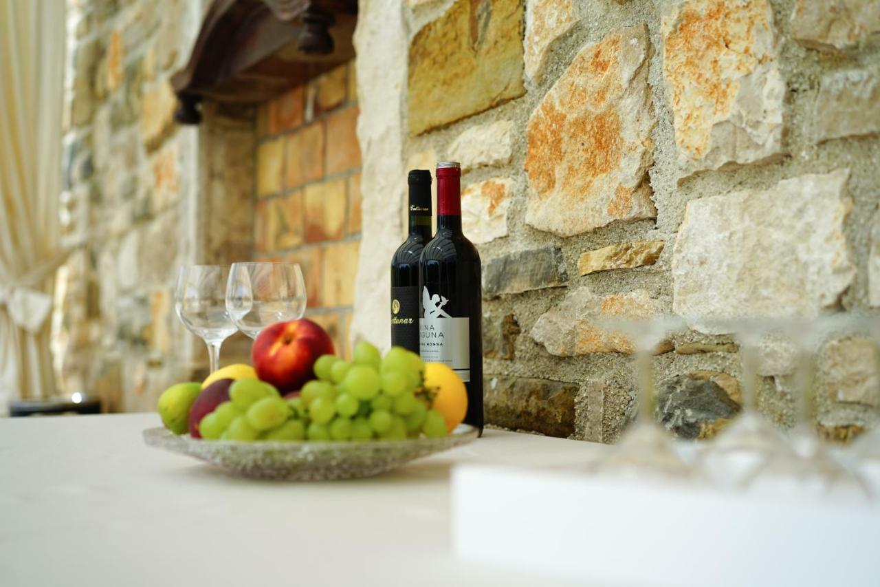 Stancija Ruseti Bed & Breakfast Oprtalj ภายนอก รูปภาพ